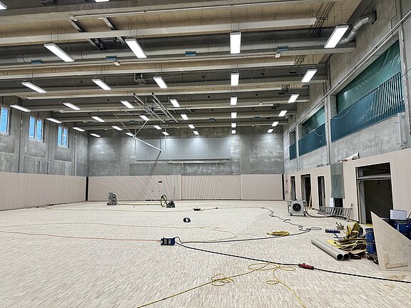 Baustelle der Turnhalle von Innen