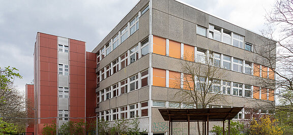 Außenansicht eines Schulsanierungsprojektes