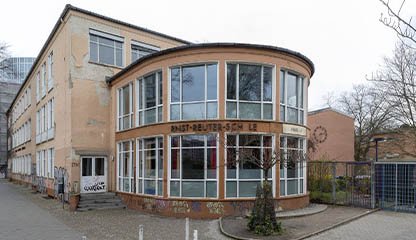 Bild – Ansicht der Ernst-Reuter Schule in Berlin Mitte
