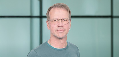 Bild – Jörn Lorenz schaut in die Kamera